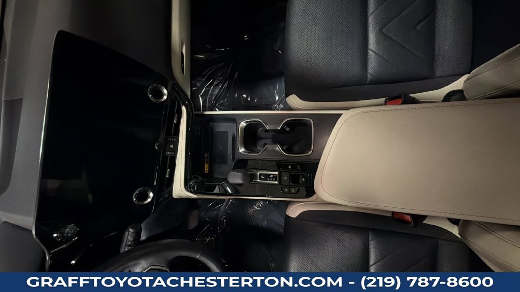 Used 2024 Lexus NX 350h AWD w/ Vision Package image 19
