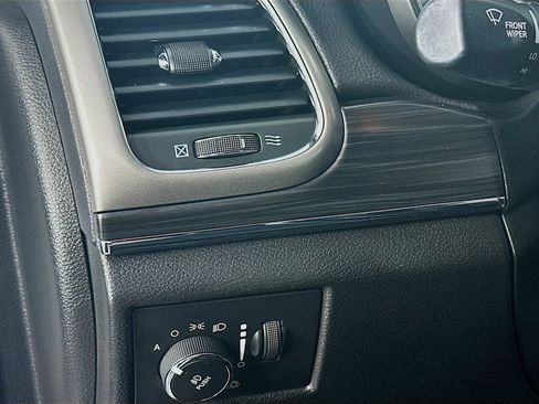 Used 2021 Jeep Grand Cherokee Limited AWD/4WD image 10