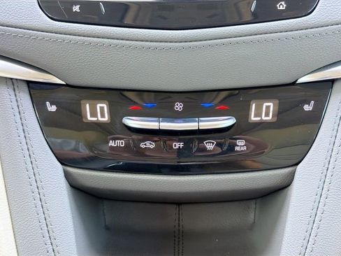Used 2022 Cadillac XT5 Premium Luxury w/ Technology Package AWD/4WD image 50