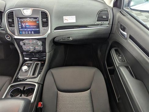 Used 2023 Chrysler 300 Touring image 16