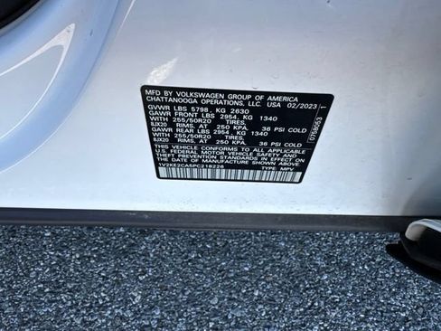 Used 2023 Volkswagen Atlas Cross Sport SE AWD/4WD image 19