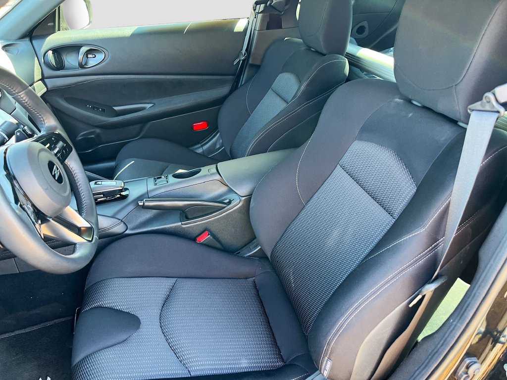 Used 2025 Nissan Z NISMO w/ Floor Mat Package RWD image 21