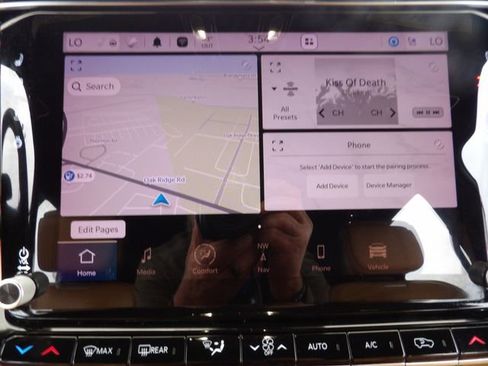 Used 2022 Jeep Grand Wagoneer Series III w/ Rear Seat Video Group 1 image 19