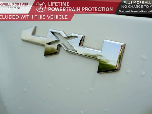 Used 2022 GMC Sierra 2500 SLE w/ SLE Convenience Package image 9