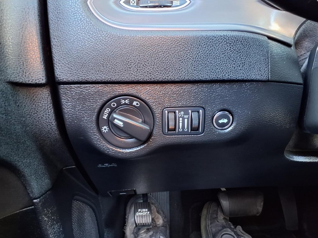Used 2023 Dodge Charger SXT w/ Cold Weather Package RWD image 17