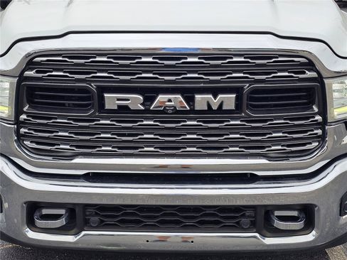 Used 2020 RAM 2500 Limited AWD/4WD image 3
