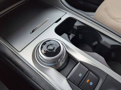 Used 2020 Ford Explorer XLT w/ Comfort Package image 24