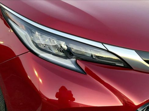 Used 2024 Toyota Sienna XSE image 26