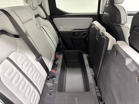 Used 2023 Rivian R1T Adventure image 24