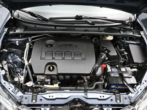 Used 2018 Toyota Corolla LE image 41