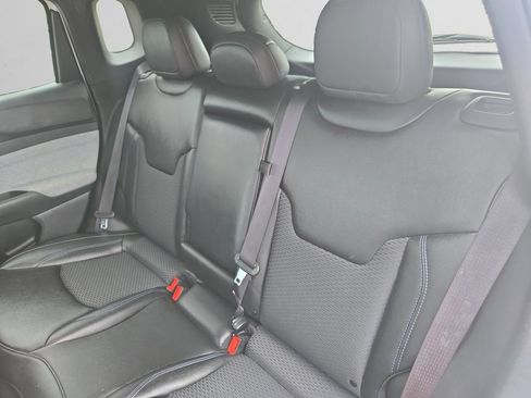 Used 2024 Jeep Compass Latitude AWD/4WD image 13