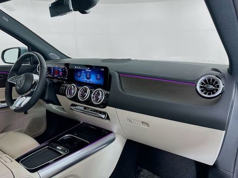 Used 2026 Mercedes-Benz GLA 250 4MATIC image 29