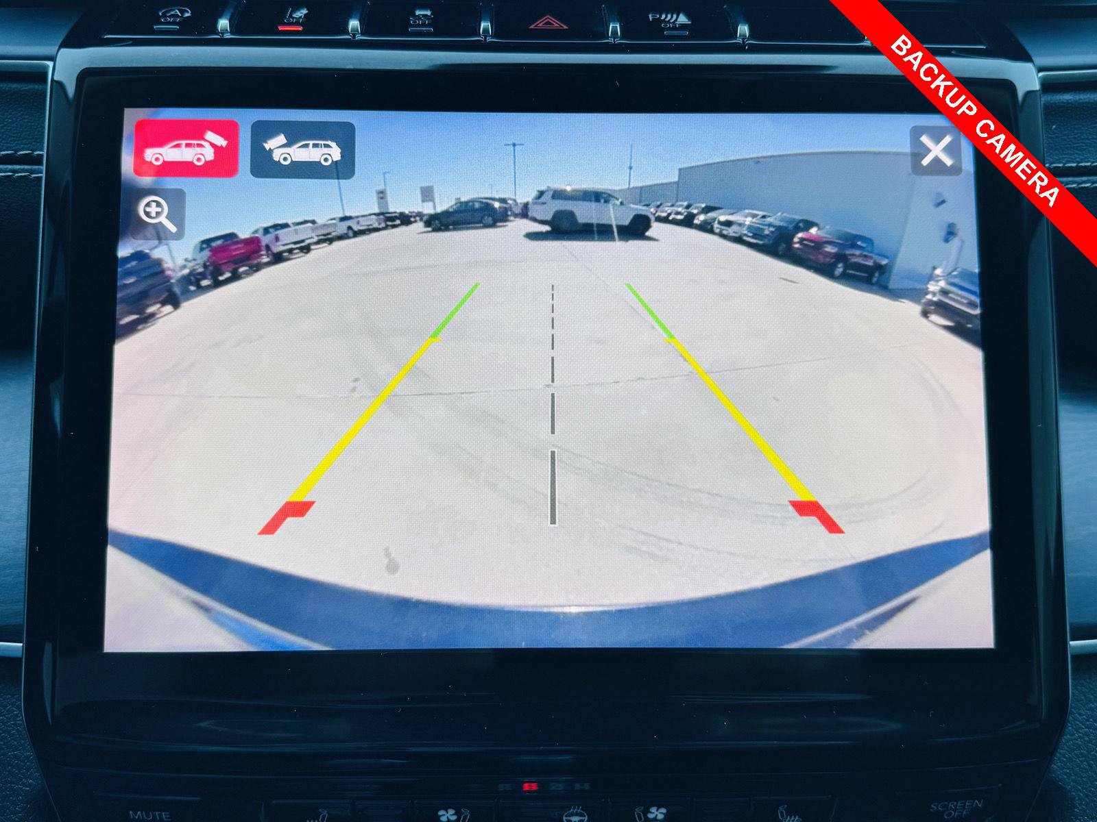 Used 2023 Jeep Grand Cherokee L Limited w/ Luxury Tech Group II AWD/4WD image 12