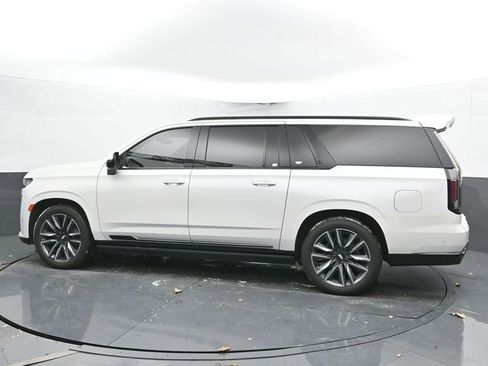 Used 2023 Cadillac Escalade ESV Sport Platinum image 7