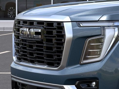 New 2026 GMC Yukon XL Denali w/ Denali Reserve Package AWD/4WD image 14