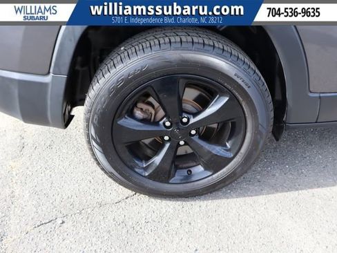 Used 2020 Jeep Cherokee Latitude Plus image 40