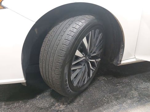 Used 2025 Nissan Altima 2.5 SV FWD image 32