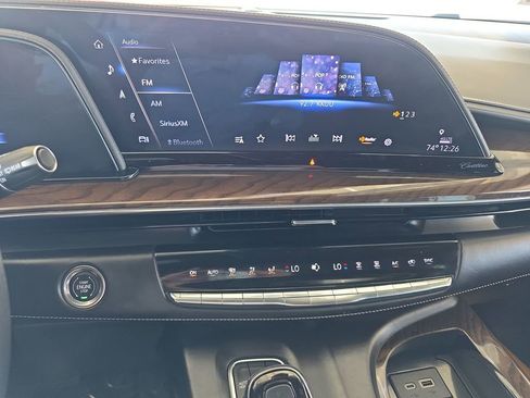 Certified 2023 Cadillac Escalade Premium Luxury Platinum image 13