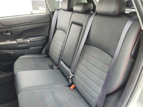 Used 2025 Mitsubishi Outlander Sport AWD image 32