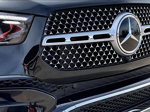 Used 2026 Mercedes-Benz GLE 450e 4MATIC image 29