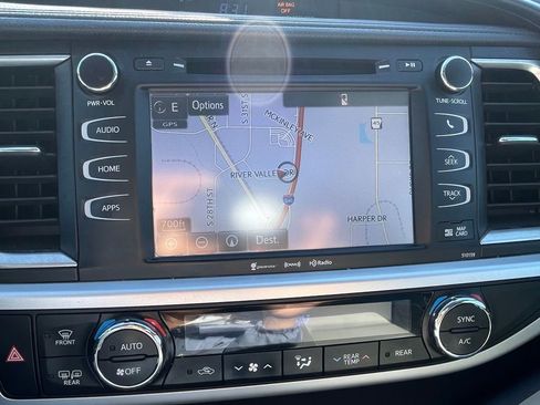Used 2016 Toyota Highlander XLE FWD image 15