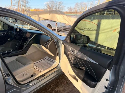 Used 2016 INFINITI Q50 Red Sport 400 image 21