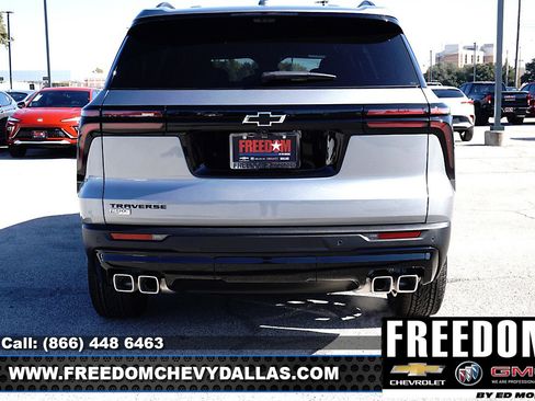 New 2026 Chevrolet Traverse LT w/ Midnight/Sport Edition image 6