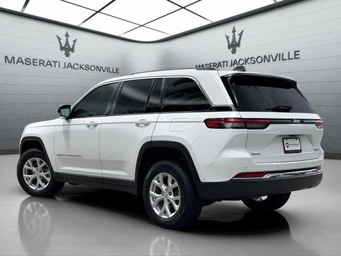Used 2023 Jeep Grand Cherokee Limited AWD/4WD image 3