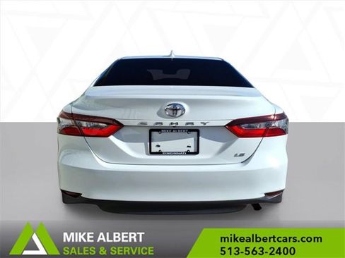 Used 2021 Toyota Camry LE image 6