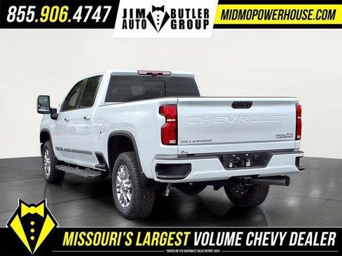 New 2026 Chevrolet Silverado 3500 High Country w/ High Country Premium Package AWD/4WD image 6