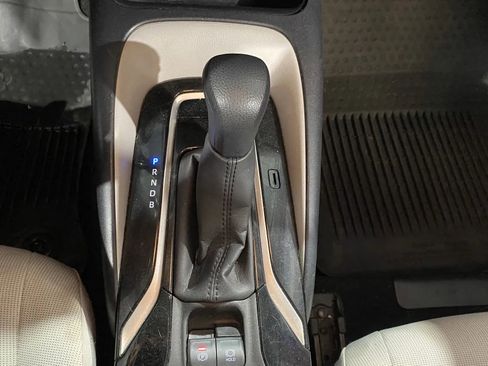 Used 2020 Toyota Corolla LE image 15