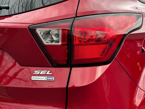 Certified 2019 Ford Escape SEL image 27