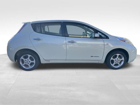 Used 2012 Nissan Leaf SV image 6