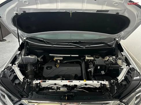 Used 2024 GMC Terrain SLT image 23