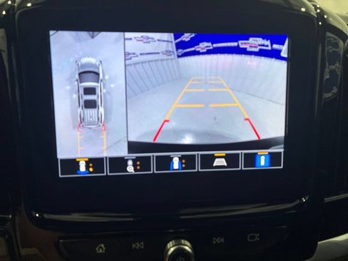 Used 2022 Chevrolet Traverse RS w/ LPO, Floor Liner Package FWD image 30