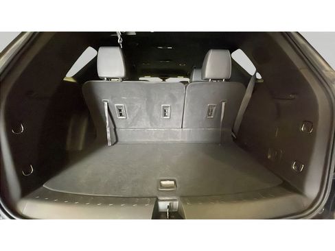 Used 2023 Chevrolet Traverse LT AWD/4WD image 17