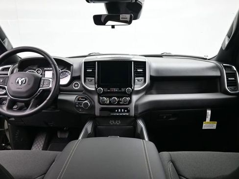New 2026 RAM 1500 4x4 Crew Cab image 22