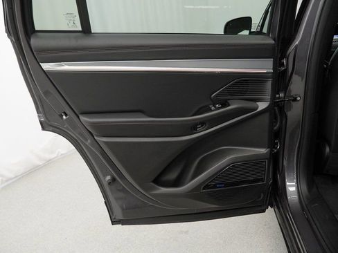 Used 2024 Jeep Wagoneer Launch Edition image 42