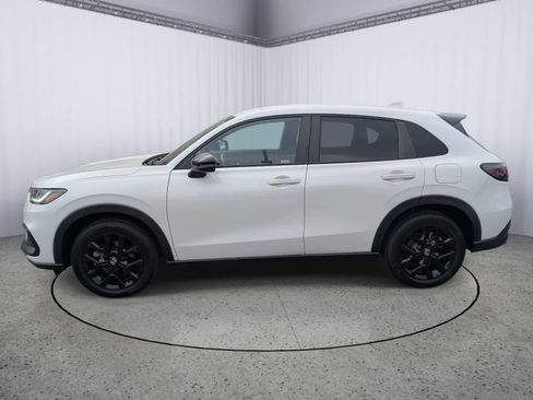 Used 2023 Honda HR-V Sport image 5