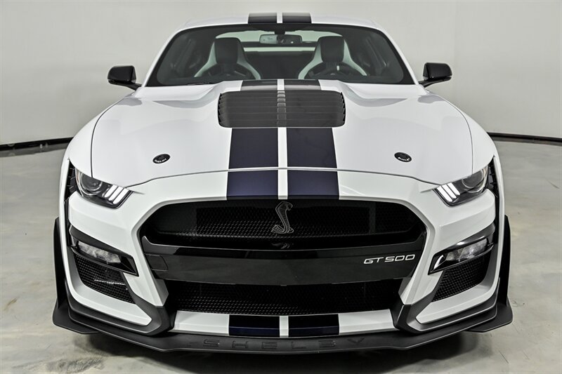 Used 2022 Ford Mustang Shelby GT500 w/ Carbon Fiber Track Pack RWD image 4