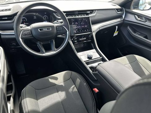 New 2026 Jeep Grand Cherokee L Laredo AWD/4WD image 11