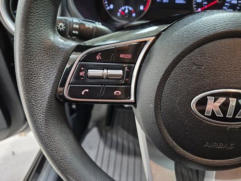 Certified 2021 Kia Forte LXS FWD image 16