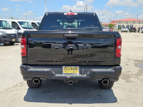 New 2026 RAM 1500 Express AWD/4WD image 4