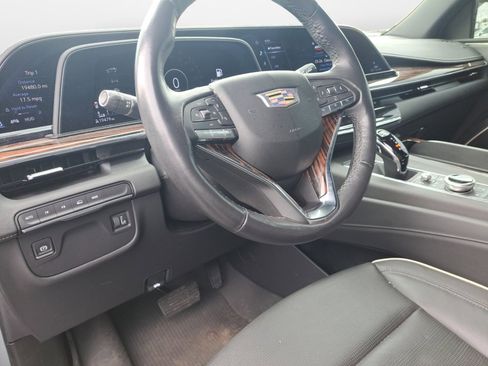 Used 2024 Cadillac Escalade ESV Premium Luxury image 10