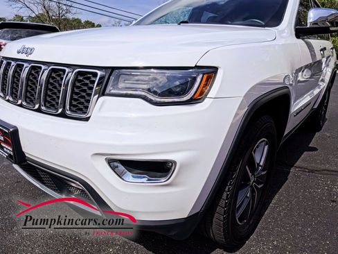 Used 2018 Jeep Grand Cherokee Limited w/ Luxury Group II image 8