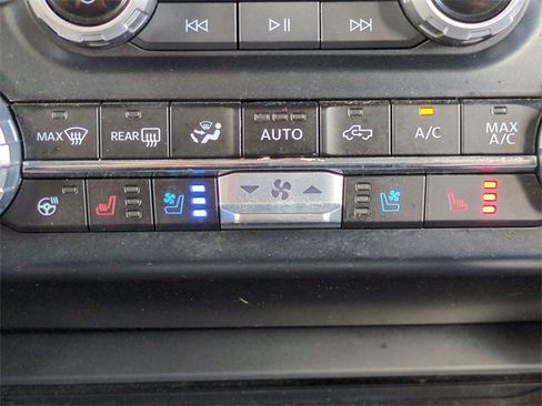 Used 2023 Ford F250 Lariat w/ Lariat Ultimate Package image 23