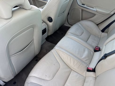 Used 2013 Volvo S60 T5 image 28
