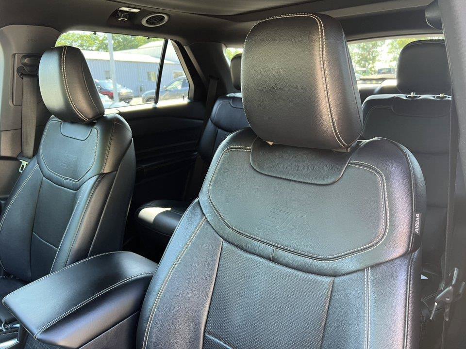 Used 2020 Ford Explorer ST w/ ST Street Pack AWD/4WD image 13