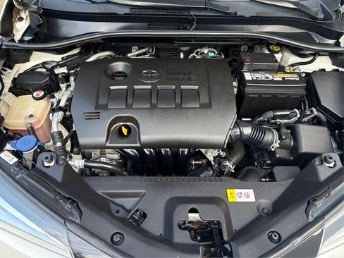 Used 2018 Toyota C-HR XLE FWD image 14