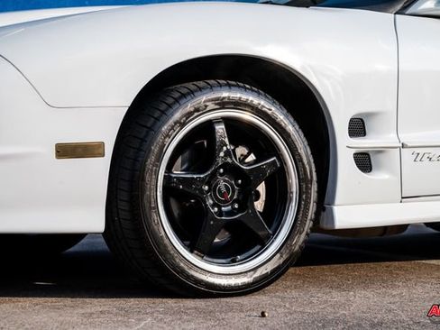Used 2002 Pontiac Firebird Trans Am image 40